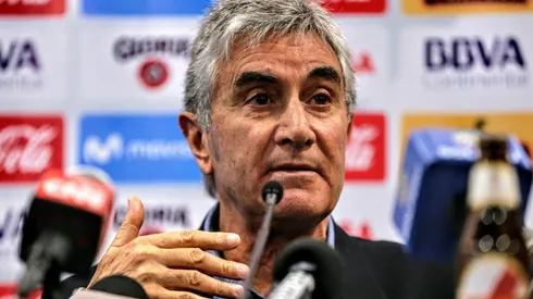 Juan Carlos Oblitas dirigió a Carranza en Universitario.