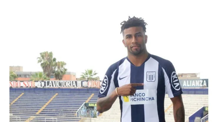 Carlos Ascues jugó la temporada 2020 en Alianza Lima.