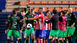 Mano dura de Santos Laguna contra Félix Torres