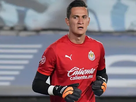 Afición de Chivas reventó a Raúl Gudiño por su error en el gol de Pachuca