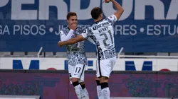 Henry Martín y Sebastián Córdova cobraron un penal a dos toques