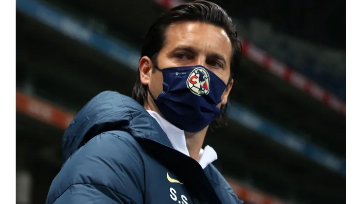 Santiago Solari es bancado en España.