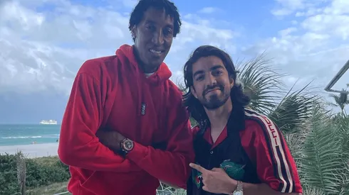 Rodolfo Pizarro con Scottie Pippen en Instagram.