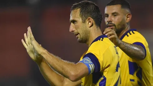 El festejo de gol de Carlos Izquierdoz.