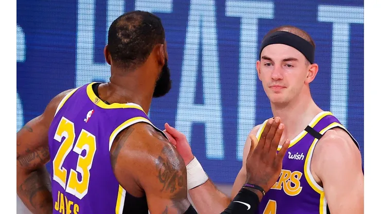 LeBron James y Alex Caruso