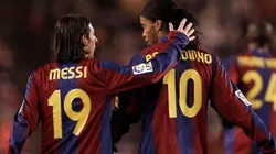 Messi y Ronaldinho fueron compañeros en Barcelona.