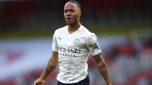 El festejo de gol de Raheem Sterling.