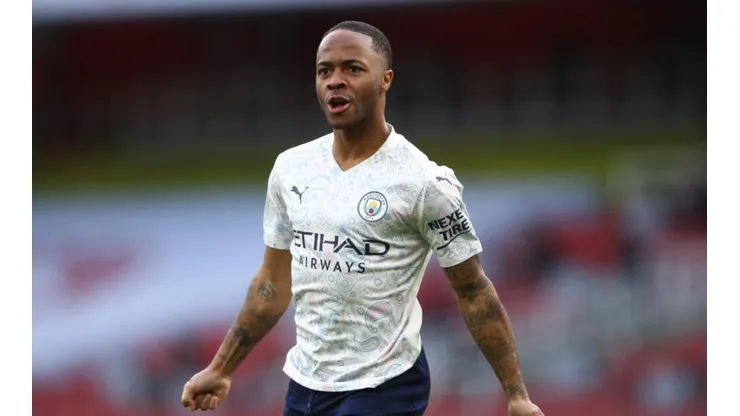 El festejo de gol de Raheem Sterling.