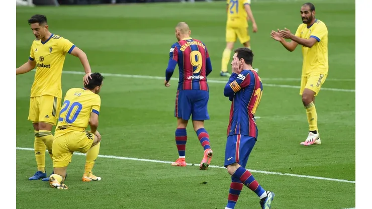 Foto de los jugadores de Barcelona ante Cadiz.