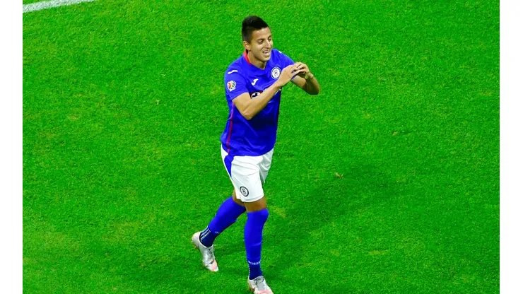Golazo del Piojo Alvarado.