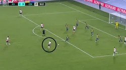 Desde ahí le pegó Nicolás De La Cruz.