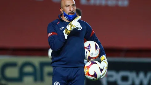 Óscar Pérez se recibió como director técnico en la Federación Mexicana de futbol.
