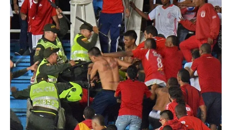 Tibio castigo a hincha del América que repartió cuchillo de carnicería en el Pascual