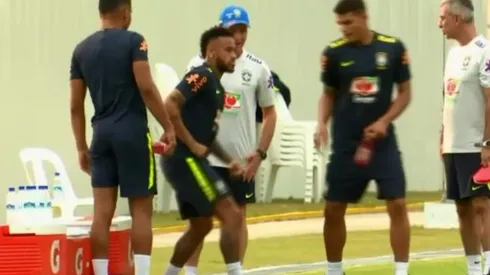 Thiago Silva y Neymar en el entrenamiento de Brasil.