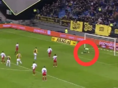 ¿Qué hizo? Al arquero le vino la pelota a las manos pero se le terminó metiendo entre las piernas
