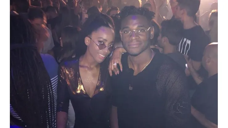 Duván Zapata 'engañó' a su esposa antes de unirse a la Selección Colombia