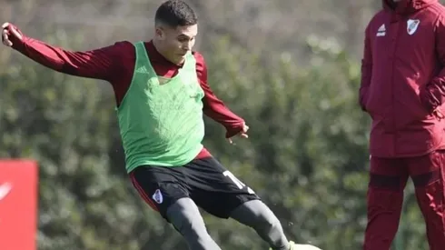 Juan Fernando Quintero en un entrenamiento de River.