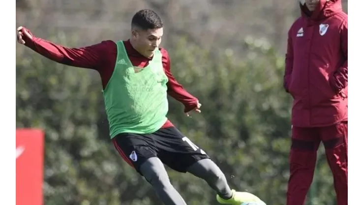 Juan Fernando Quintero en un entrenamiento de River.
