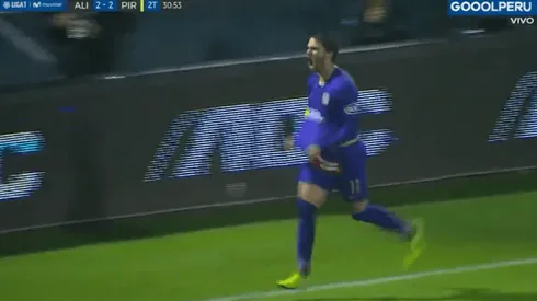 Rodríguez ejecutó el penal que metió el 3-2 para Alianza.