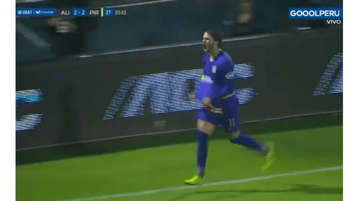 Rodríguez ejecutó el penal que metió el 3-2 para Alianza.