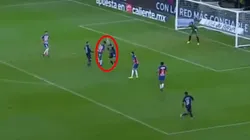 Como todo paraguayo, Carlos González cabeceó perfecto y le dio el 1-1 a Pumas sobre el final