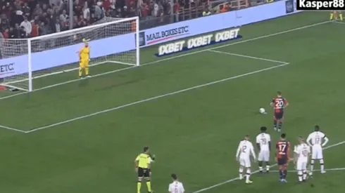 De villano a héroe: Pepe Reina tapó un penal a los 91' y salvó al Milan