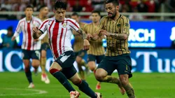 ¡Oficial! Las alineaciones de Chivas y Pumas