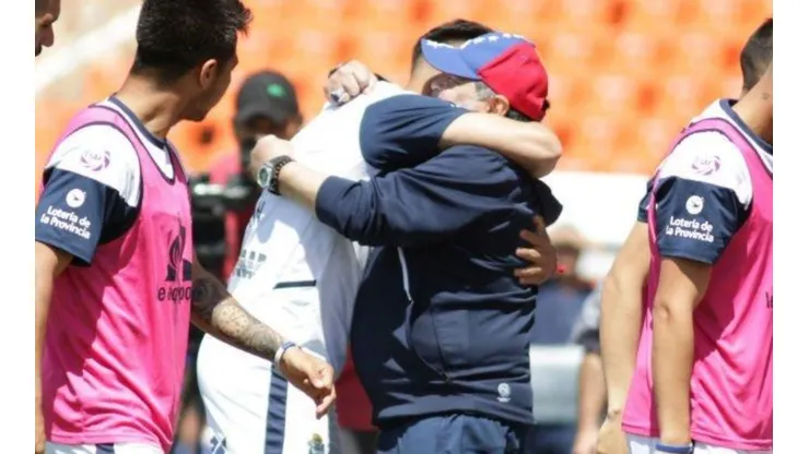 Diego festejó en las redes: subió una foto en Instagram con todo el plantel