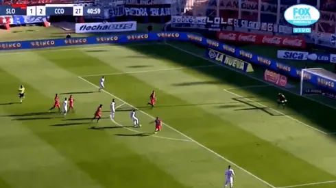 Meli se equivocó y metió un golazo a lo Iniesta ante San Lorenzo