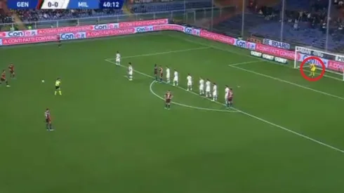 El tiro libre que derivó en el gol de Genoa.