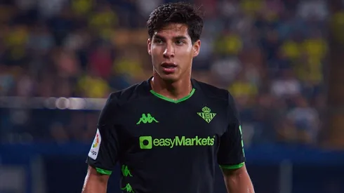 El Betis puso a Lainez en tiempo de compensación y los mexicanos no aguantaron la bronca