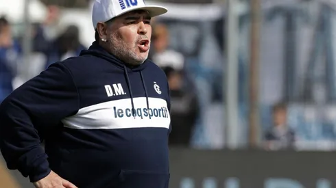 Diego Maradona, entrenador de Gimnasia.