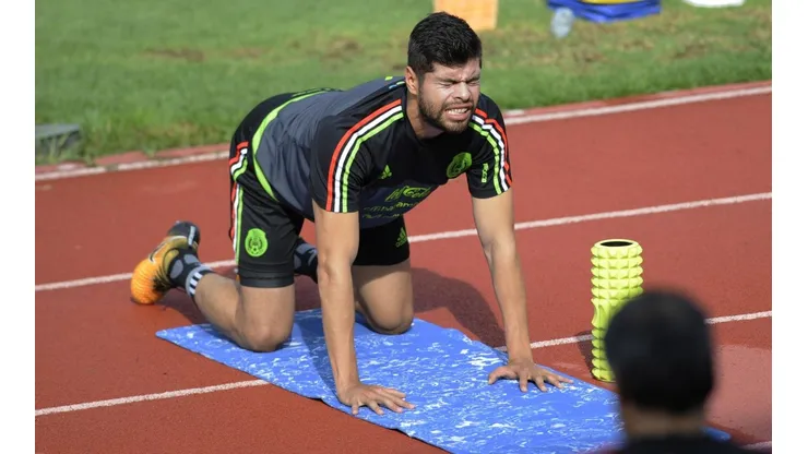 El Vasco Aguirre se deshizo en elogios para Néstor Araujo