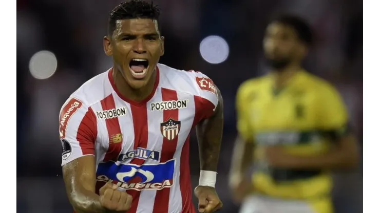 El jugador del Junior Rafael Pérez tuvo que ser hospitalizado de urgencia