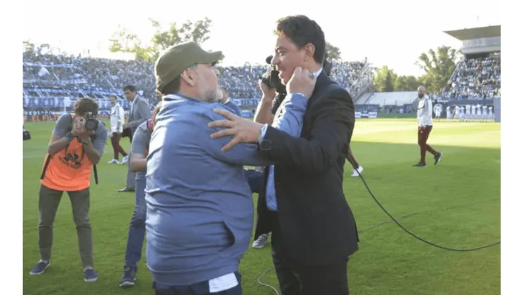Maradona, sobre el Superclásico: "No fue penal"
