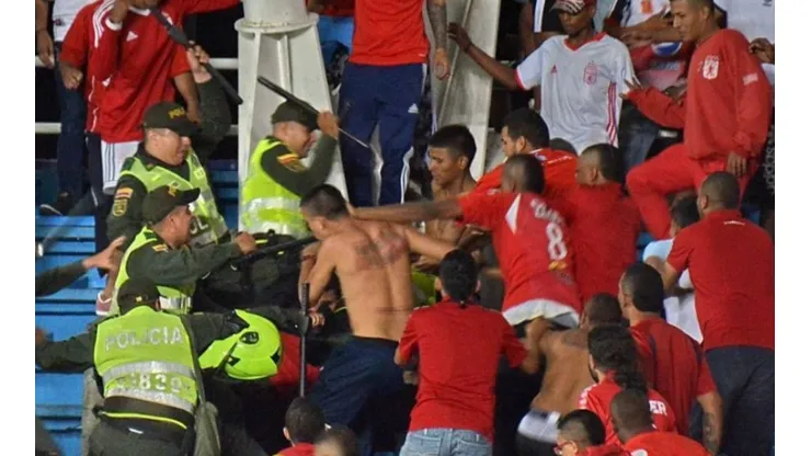 Otro más: Apuñalaron a hincha del América en la tribuna sur del Pascual Guerrero