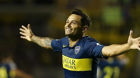 Mauro Zárate ya le empezó a sacar ventaja a Tevez para la revancha del Superclásico