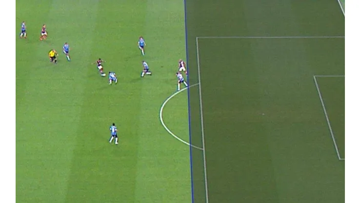 ¿Misma línea u offside? Al Flamengo le anularon dos goles en cuatro minutos