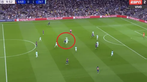 Volvió la magia: Messi tiró un caño y levantó a todo el Camp Nou