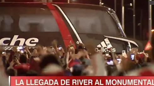 Así llegaron los jugadores de River al Monumental.