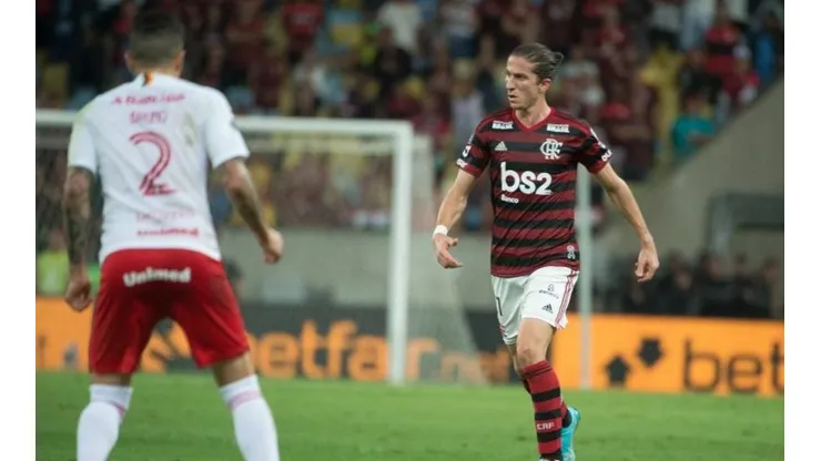 Filipe Luis durante un partido de Flamengo.