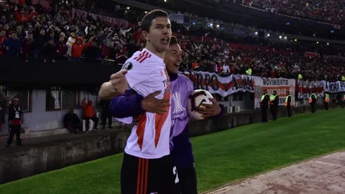 El festejo de Fernández en el segundo gol de River.