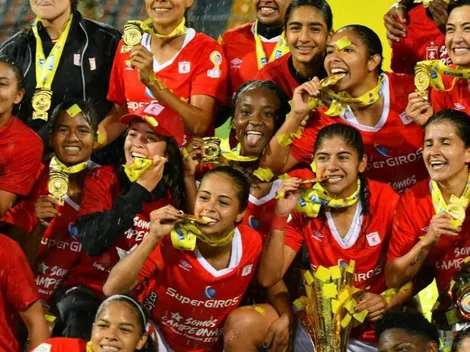 Hinchas del América le dieron espectacular bienvenida al equipo femenino en Cali