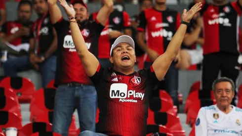 La conmovedora historia de amor de Don Pepe por Atlas