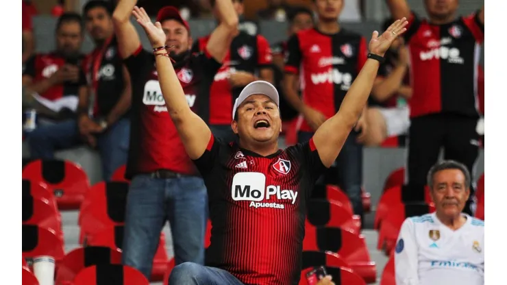 La conmovedora historia de amor de Don Pepe por Atlas