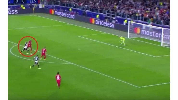 Golazo de Higuaín: la durmió como solo los buenos saben y la clavó desde afuera del área