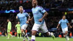 Raheem Sterling celebrando su tanto.
