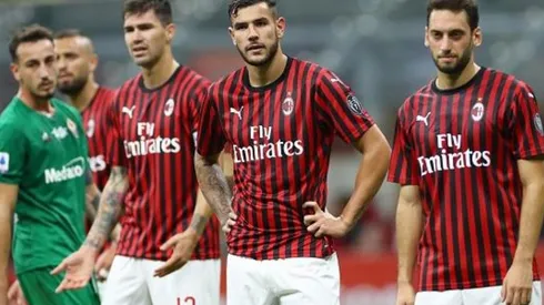 Es leyenda en su país y se ofreció por Twitter a jugar en Milan