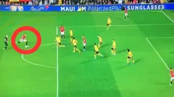 Le pega un poquito: McTominay se acomodó y la clavó en el ángulo