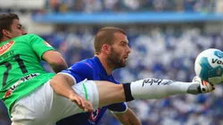 Villa reveló que fue amenazado para irse de Cruz Azul